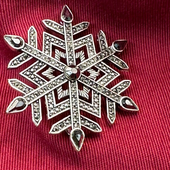Silver-Tone & Black Crystal Snowflake Brooch – Christmas Accessory - Picture 2 of 8